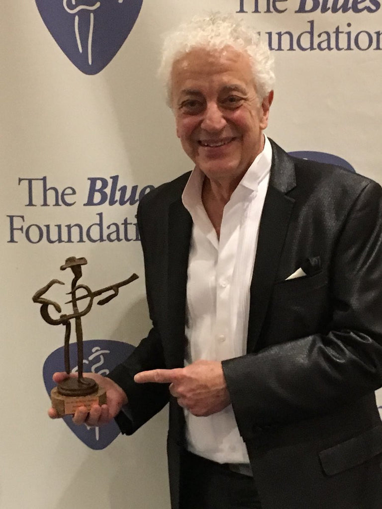 Doug MacLeod Wins 2017 Blues Music Award for Acoustic Artist Of The Year